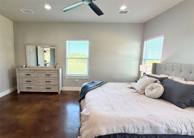 23495 Henson Road, Montgomery, TX 77356