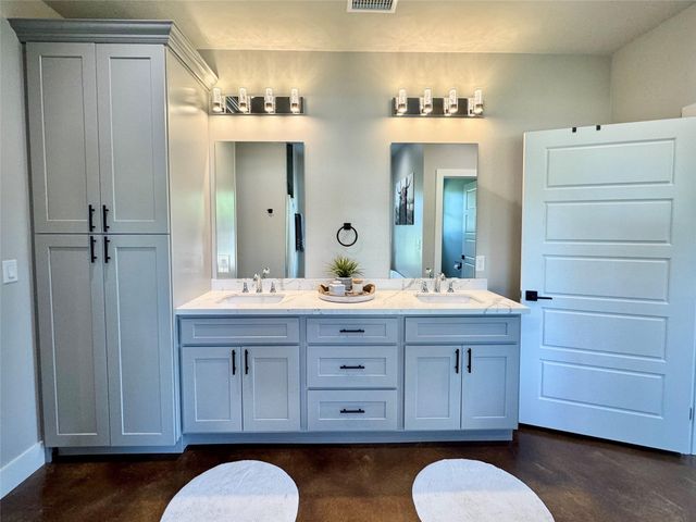23495 Henson Road, Montgomery, TX 77356