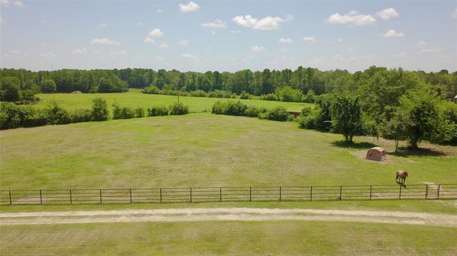 23495 Henson Road, Montgomery, TX 77356