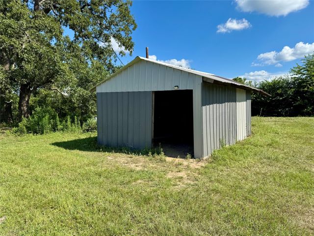 23495 Henson Road, Montgomery, TX 77356
