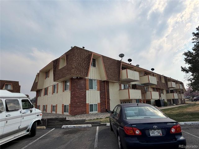 10211 Ura Ln 1-301, Thornton, CO 80260