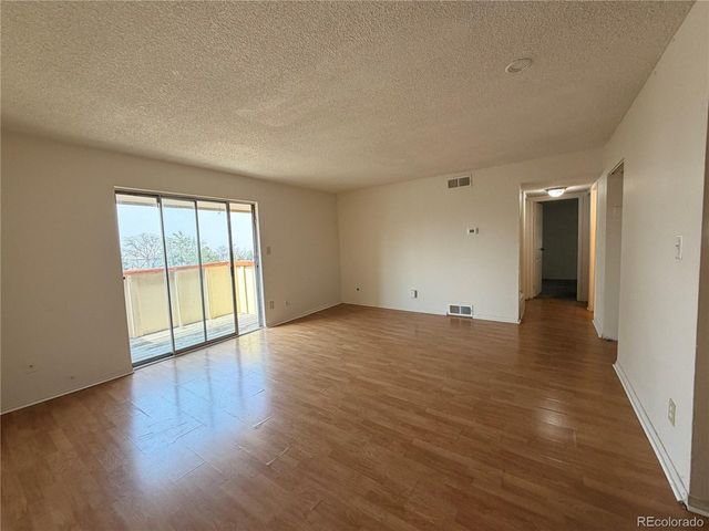 10211 Ura Ln 1-301, Thornton, CO 80260
