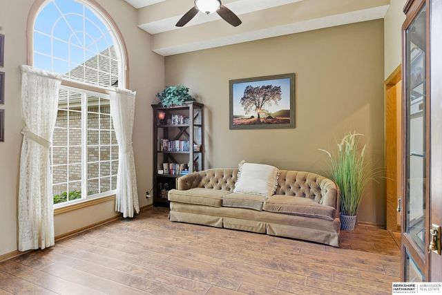 300 S Fillmore Street, Papillion, NE 68046