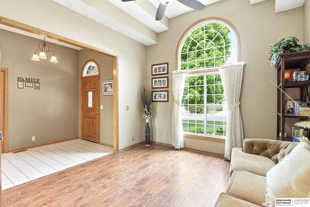 300 S Fillmore Street, Papillion, NE 68046