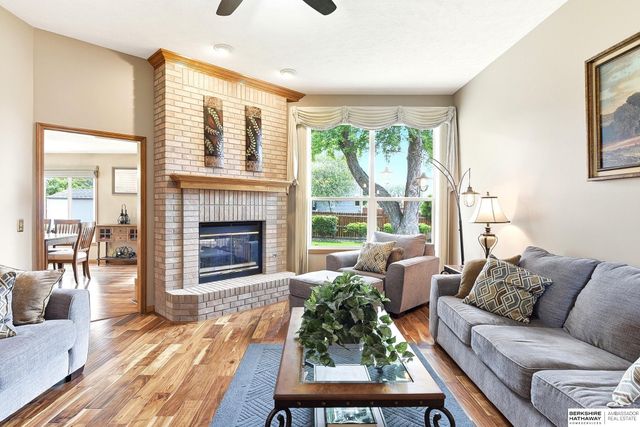 300 S Fillmore Street, Papillion, NE 68046