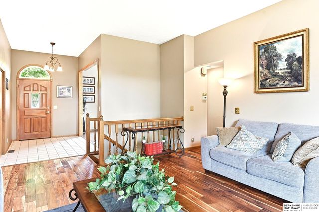 300 S Fillmore Street, Papillion, NE 68046