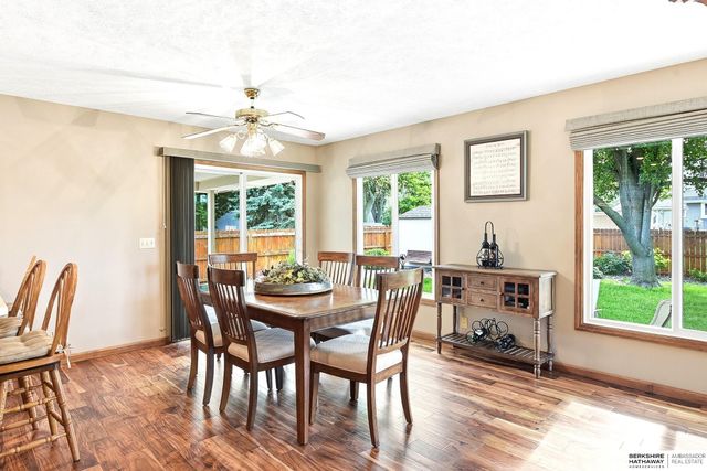 300 S Fillmore Street, Papillion, NE 68046