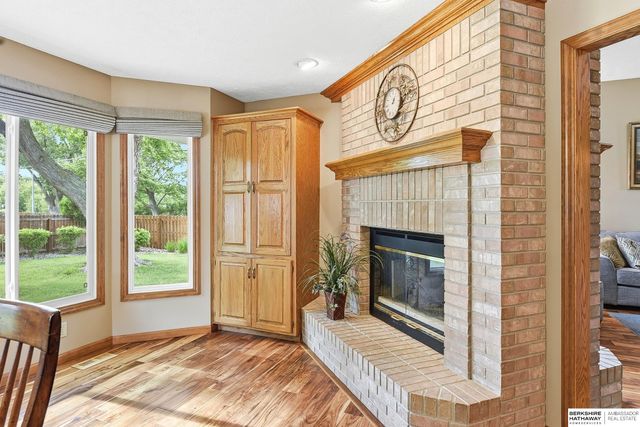300 S Fillmore Street, Papillion, NE 68046