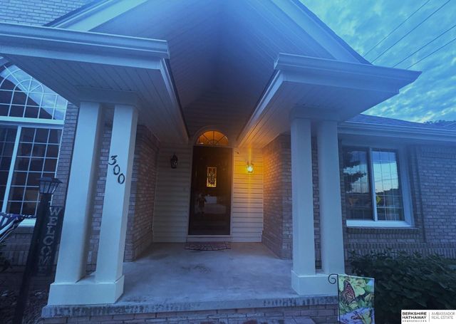 300 S Fillmore Street, Papillion, NE 68046