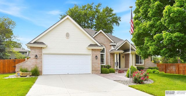 300 S Fillmore Street, Papillion, NE 68046