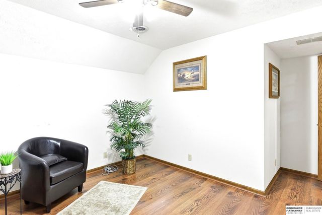 300 S Fillmore Street, Papillion, NE 68046