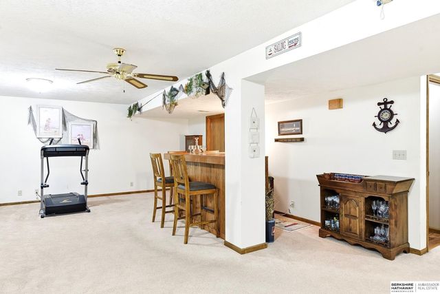 300 S Fillmore Street, Papillion, NE 68046