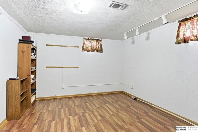 300 S Fillmore Street, Papillion, NE 68046