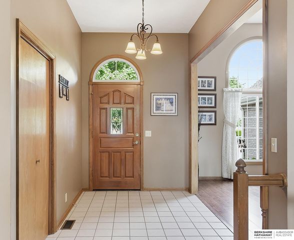 300 S Fillmore Street, Papillion, NE 68046