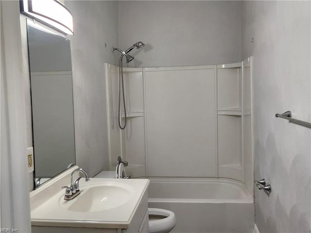 2007 Elm ST, Portsmouth, VA 23704