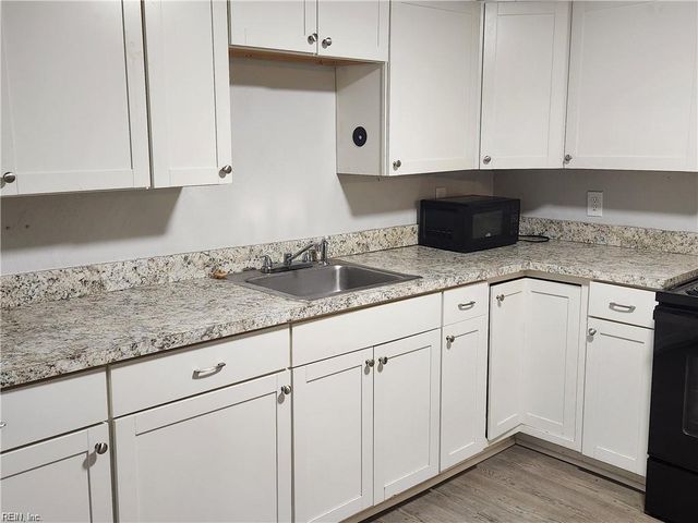 2007 Elm ST, Portsmouth, VA 23704