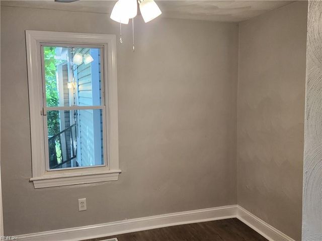 2007 Elm ST, Portsmouth, VA 23704