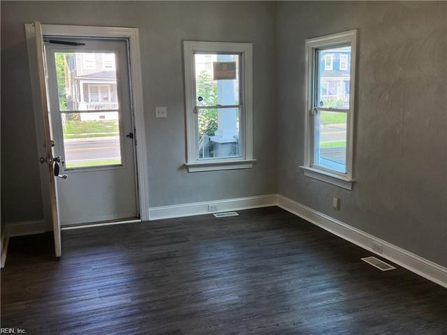 2007 Elm ST, Portsmouth, VA 23704