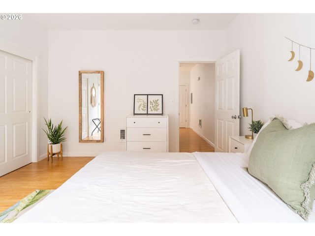 -1 Se 11TH Ave, Portland, OR 97214