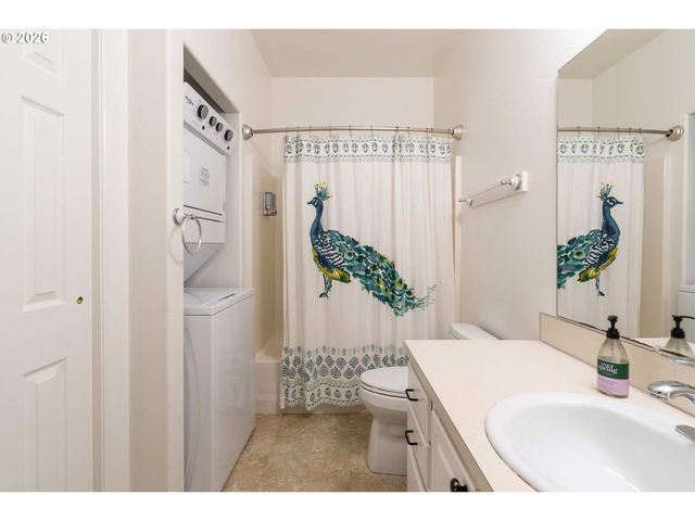 -1 Se 11TH Ave, Portland, OR 97214