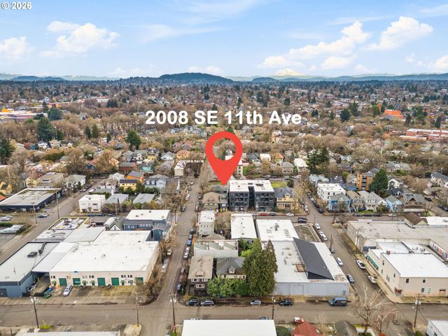 -1 Se 11TH Ave, Portland, OR 97214