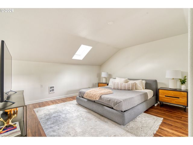 -1 Se 11TH Ave, Portland, OR 97214