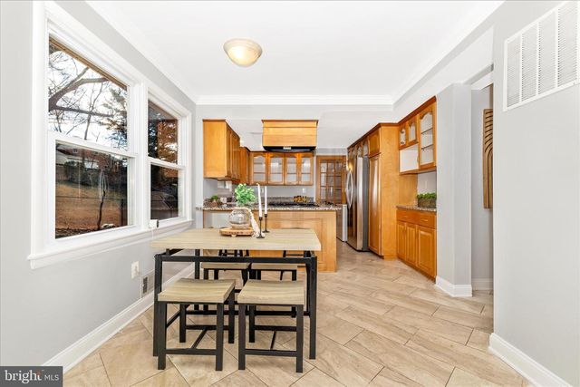 674 COLLEGE PKWY, Rockville, MD 20850