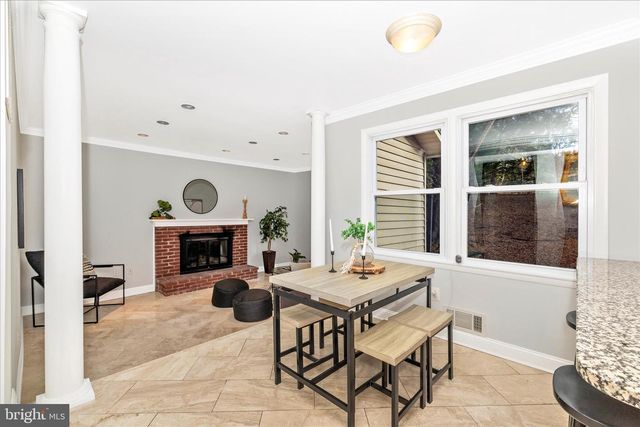 674 COLLEGE PKWY, Rockville, MD 20850