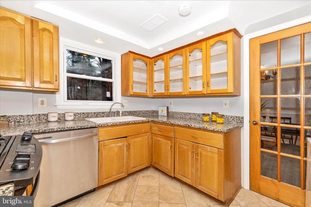 674 COLLEGE PKWY, Rockville, MD 20850