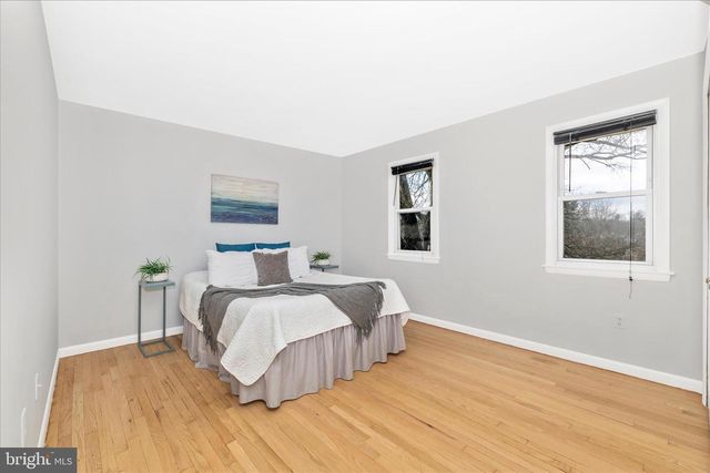 674 COLLEGE PKWY, Rockville, MD 20850