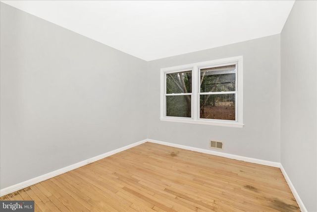 674 COLLEGE PKWY, Rockville, MD 20850