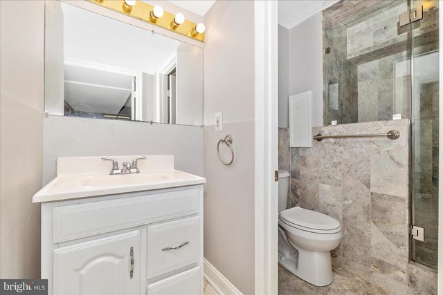 674 COLLEGE PKWY, Rockville, MD 20850