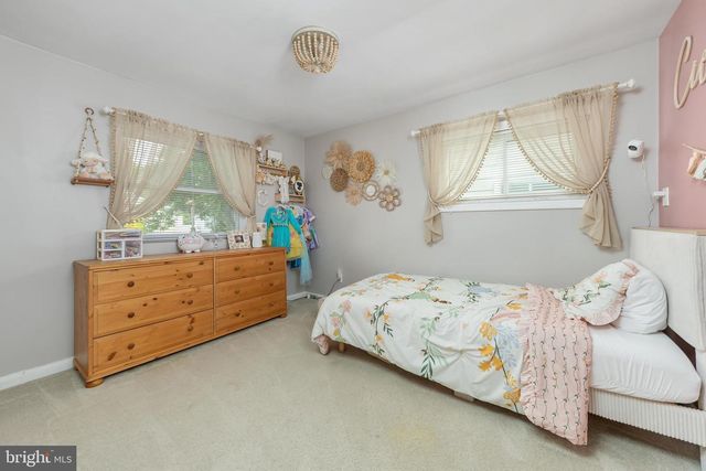 1136 W KINGS HWY, Mount Ephraim, NJ 08059