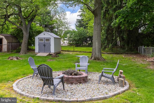 1136 W KINGS HWY, Mount Ephraim, NJ 08059
