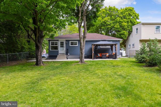 1136 W KINGS HWY, Mount Ephraim, NJ 08059
