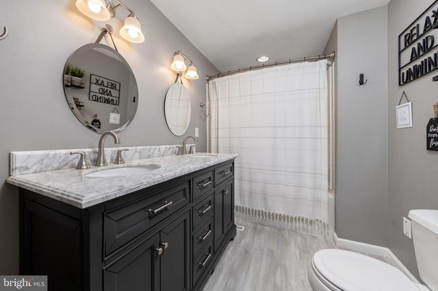 1136 W KINGS HWY, Mount Ephraim, NJ 08059