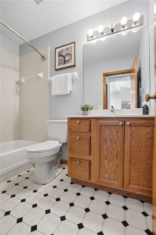 7750 Crystal Lake Lane, Hamilton Twp, OH 45039