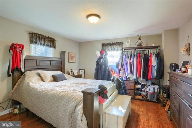 1015 TRINITY RD, York, PA 17408