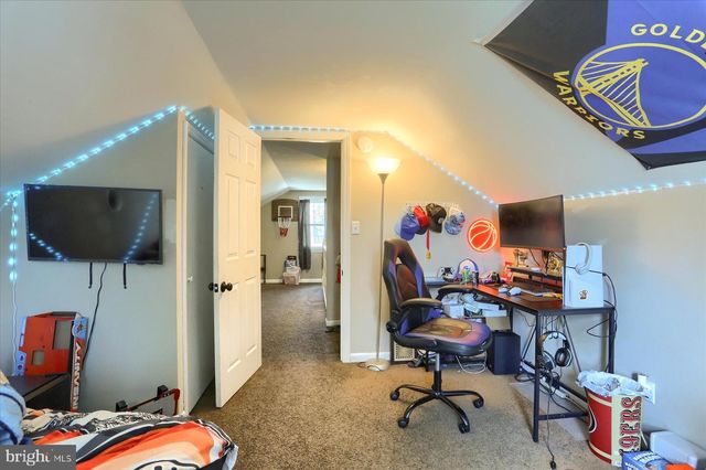 1015 TRINITY RD, York, PA 17408