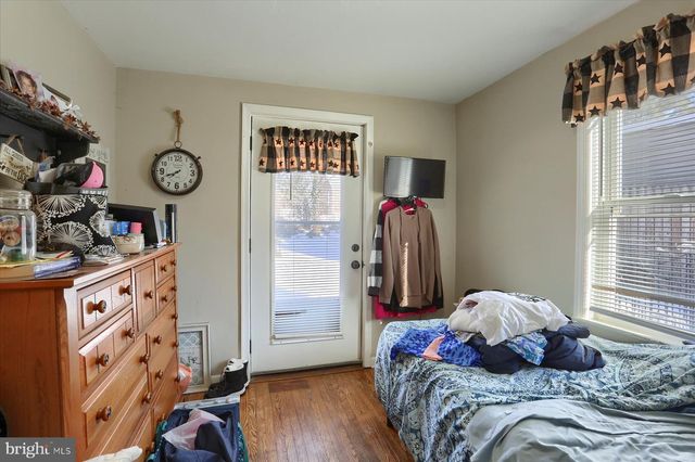 1015 TRINITY RD, York, PA 17408