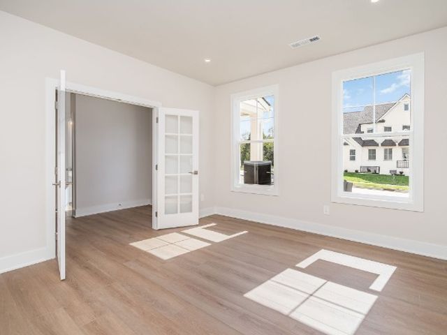 450 Tomlinson Pointe Dr, Mount Juliet, TN 37122