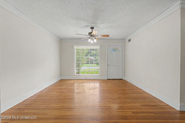8476 W Southaven Circle, Southaven, MS 38671