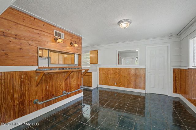 8476 W Southaven Circle, Southaven, MS 38671