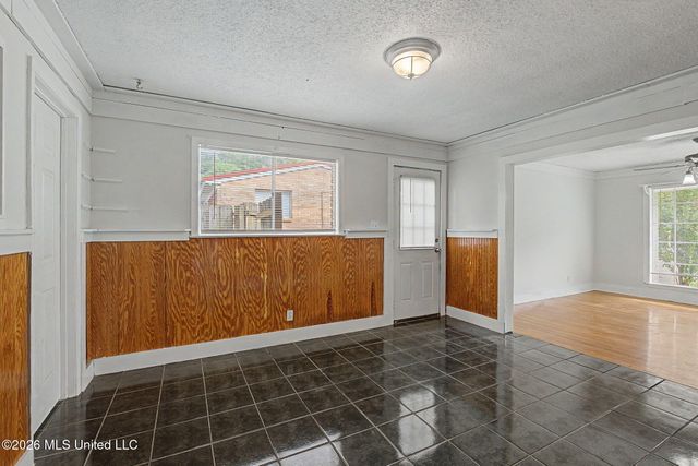 8476 W Southaven Circle, Southaven, MS 38671