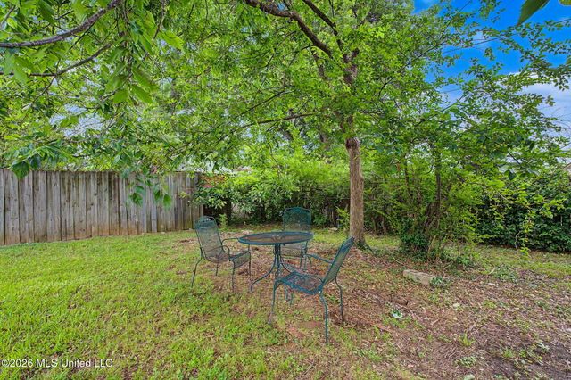 8476 W Southaven Circle, Southaven, MS 38671