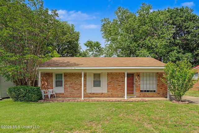 8476 W Southaven Circle, Southaven, MS 38671