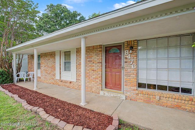 8476 W Southaven Circle, Southaven, MS 38671