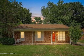 8476 W Southaven Circle, Southaven, MS 38671