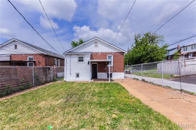 5962 S Cuba Court, St Louis, MO 63139