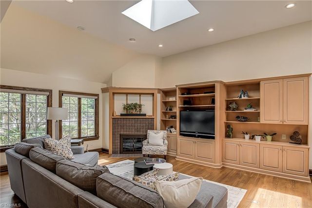 2840 Reynolds Drive, Winston-salem, NC 27104